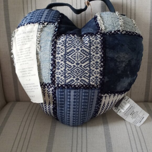 'DEMDACO' NWT 'YOUR JOURNEY' Pillow Indigo mixed media - Picture 1 of 16